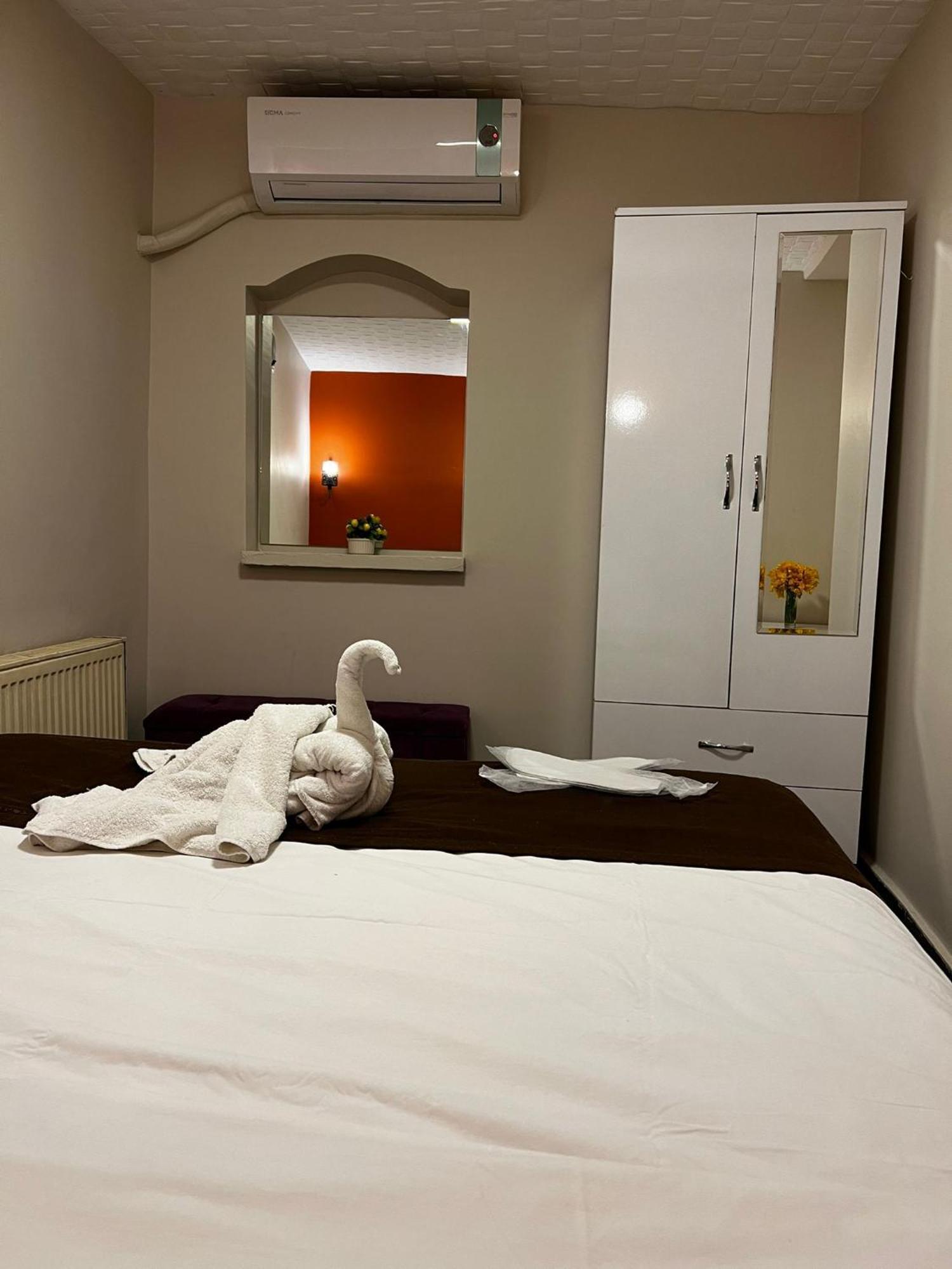 Taksim Bricktown Suite Istambul Exterior foto